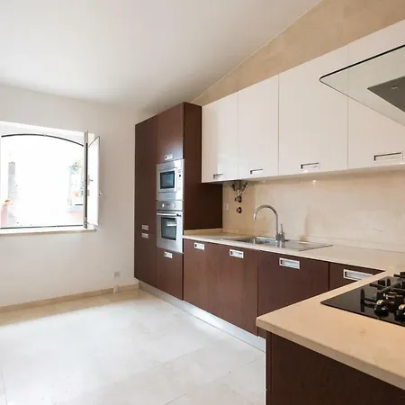Alfama Modern Two-bedroom W/ River View And Parking - By Lu Holidays * ליסבון