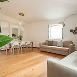 Daire Alfama Modern Two-bedroom W/ River View And Parking - By Lu Holidays